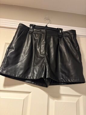 SHEIN Faux Leather High-Waist Shorts in Back XL